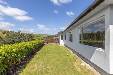 Photo of property in 47 Te Puia Drive, Aotea, Porirua, 5024