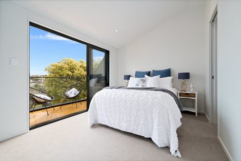 Photo of property in 18b Stratford Avenue, Milford, Auckland, 0620