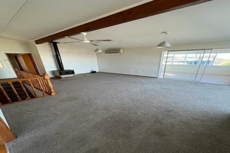 Photo of property in 9 Ellesmere Crescent, Pakuranga Heights, Auckland, 2010
