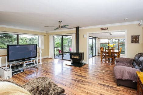 Photo of property in 5 Autumn Avenue, Glen Eden, Auckland, 0602