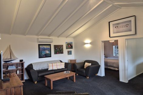 Photo of property in 20 Quail Crescent, Takamatua, 7581