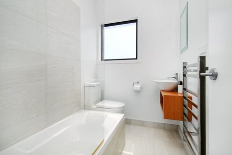 Photo of property in 1/50 Mandalay Terrace, Khandallah, Wellington, 6035