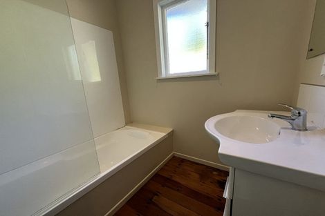 Photo of property in 40 Govett Avenue, Frankleigh Park, New Plymouth, 4310