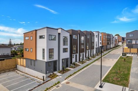 Photo of property in 23 Raupeti Lane, Henderson, Auckland, 0612