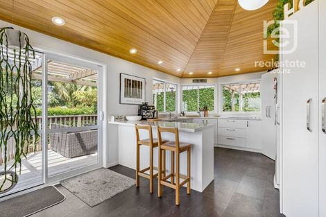 Photo of property in 23a Aberdeen Road, Castor Bay, Auckland, 0620