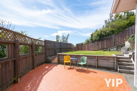 Photo of property in 16 Carluke Street, Paparangi, Wellington, 6037