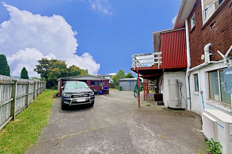 Photo of property in 12 Rathgar Road, Henderson, Auckland, 0610