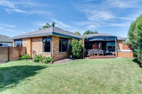 Photo of property in 16 Forbury Way, Taradale, Napier, 4112
