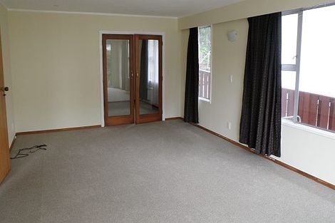 Photo of property in 43 Thurleigh Grove, Karori, Wellington, 6012