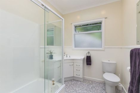 Photo of property in 15 Madras Street, Khandallah, Wellington, 6035