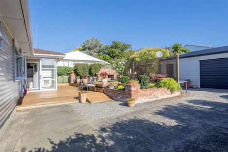 Photo of property in 97 Kawiu Road, Levin, 5510