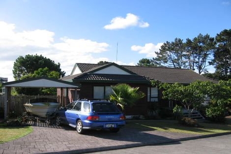 Photo of property in 79 Unsworth Drive, Unsworth Heights, Auckland, 0632