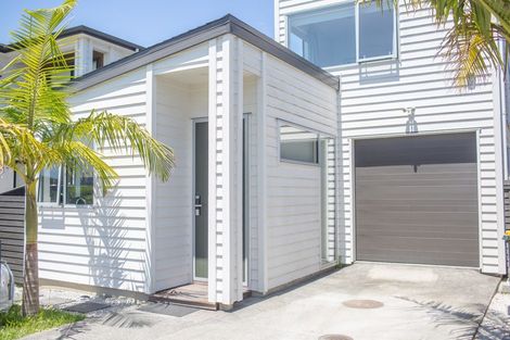 Photo of property in 33 Lockheed Street, Hobsonville, Auckland, 0618
