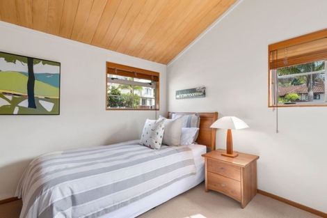 Photo of property in 50 Penguin Drive, Murrays Bay, Auckland, 0630