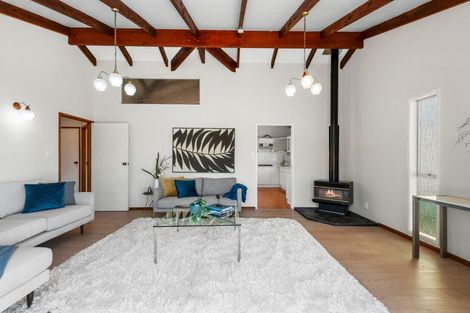 Photo of property in 10 Borrowdace Avenue, Botany Downs, Auckland, 2010