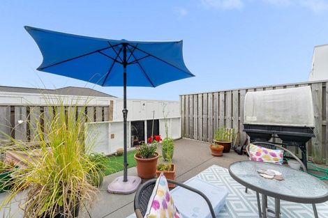 Photo of property in 31 Reynolds Place, Papamoa Beach, Papamoa, 3118