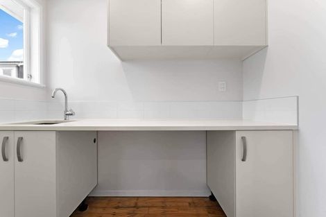 Photo of property in 79 Universal Drive, Henderson, Auckland, 0610