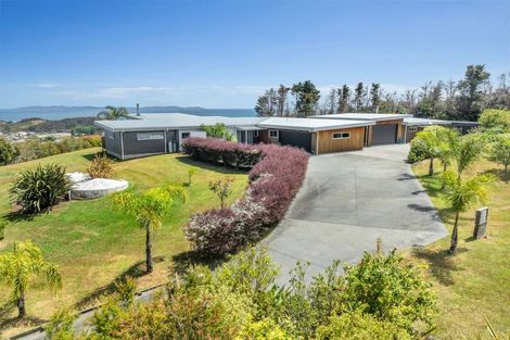 Photo of property in 37 Pekama Drive, Cable Bay, 0420
