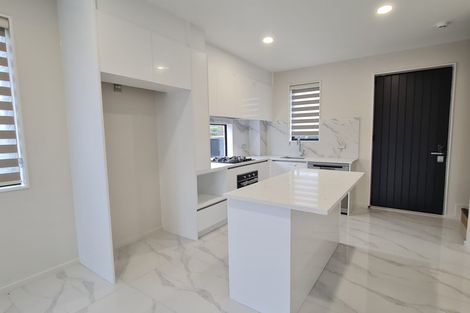 Photo of property in 9a Becroft Drive, Forrest Hill, Auckland, 0620