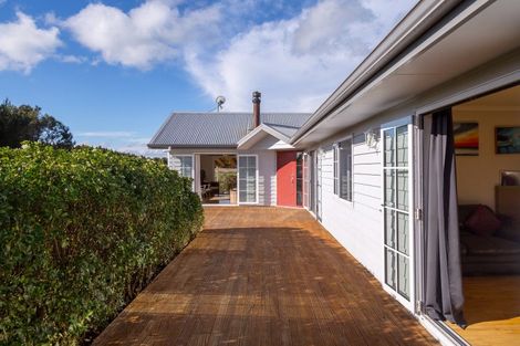 Photo of property in 31 Otawa Drive, West Taratahi, Masterton, 5887