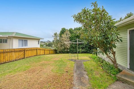 Photo of property in 9 Hand Road, Helensville, 0800