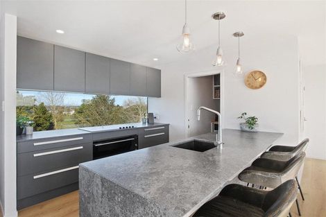 Photo of property in 172 Torkar Road, Clarks Beach, 2122