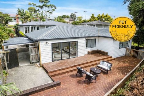 Photo of property in 2/4 Altona Road, Forrest Hill, Auckland, 0620