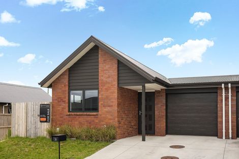 Photo of property in 36 Waruhia Crescent, Rototuna North, 3281