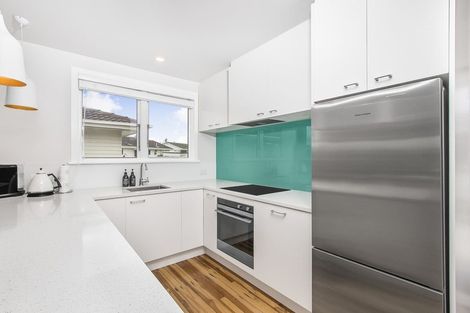 Photo of property in 11 Windrush Close, Mangere, Auckland, 2022