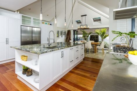 Photo of property in 2/2 Cecil Road, Milford, Auckland, 0620