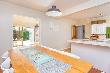 Photo of property in 177 Beach Haven Road, Beach Haven, Auckland, 0626