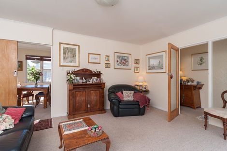 Photo of property in 141 Parkvale Road, Karori, Wellington, 6012