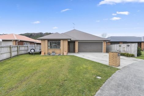 Photo of property in 13 Woodland Grove, Wainuiomata, Lower Hutt, 5014
