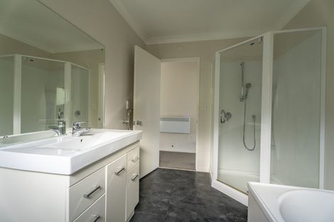 Photo of property in 14 Gifford Grove, Churton Park, Wellington, 6037