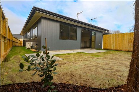 Photo of property in 2/12 Keitha Place, Glenview, Hamilton, 3206