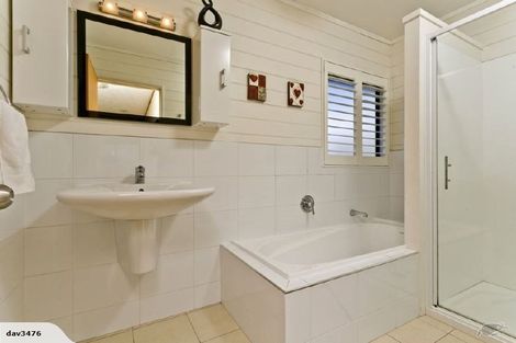Photo of property in 1/2a Sunnynook Road, Sunnynook, Auckland, 0620