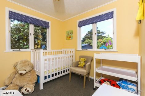 Photo of property in 12 Lucinda Place, Glen Eden, Auckland, 0602