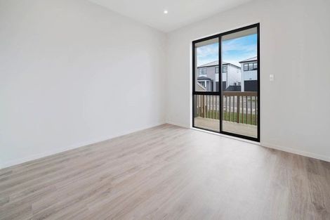 Photo of property in 27 Woven Place, Karaka, Papakura, 2113