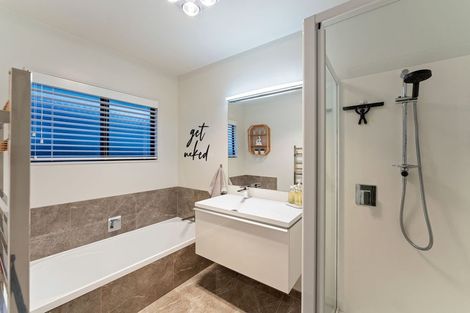 Photo of property in 37 Realm Drive, Paraparaumu, 5032