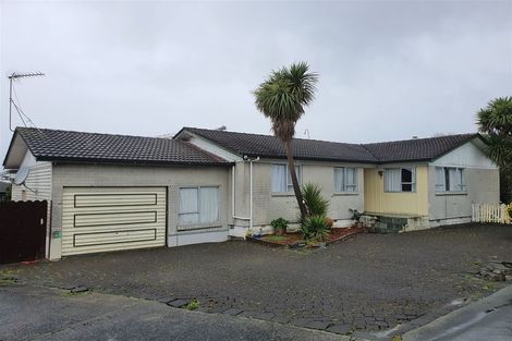 Photo of property in 17 Bodi Place, Te Atatu South, Auckland, 0610