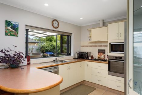 Photo of property in 5 Carlsberg Place, Papamoa Beach, Papamoa, 3118