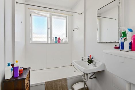 Photo of property in 32 Jollie Street, Linwood, Christchurch, 8062