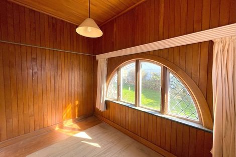 Photo of property in 105 Macandrew Road, South Dunedin, Dunedin, 9012