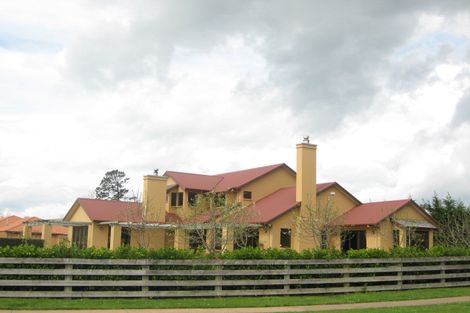 Photo of property in 43 Shelter Grove, Frankleigh Park, New Plymouth, 4310