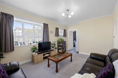 Photo of property in 117 Belt Road, New Plymouth, 4310