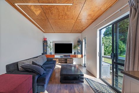 Photo of property in 15 Moewai Park Road, Whitianga, 3510