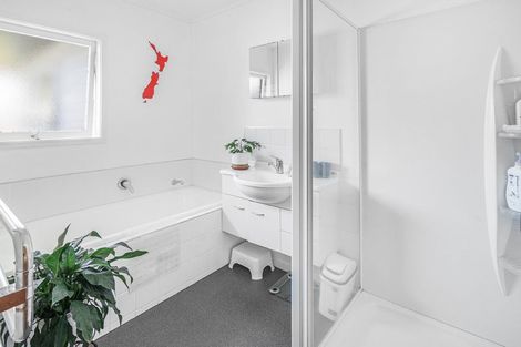 Photo of property in 11 Augusta Street, Fairfield, Hamilton, 3214