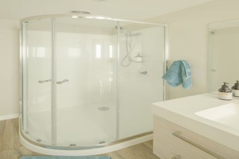 Photo of property in 170 Mount Pleasant Road, Mount Pleasant, Christchurch, 8081