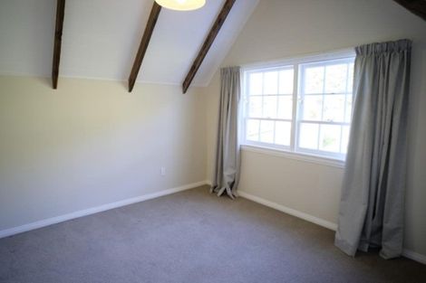 Photo of property in 28 Albatross Close, Whitby, Porirua, 5024