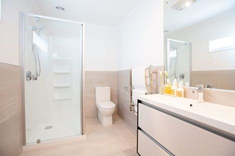 Photo of property in 2 Manutewhau Road, Massey, Auckland, 0614